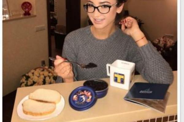 Ольга Бузова показала, с "кем" встретит новогоднюю ночь