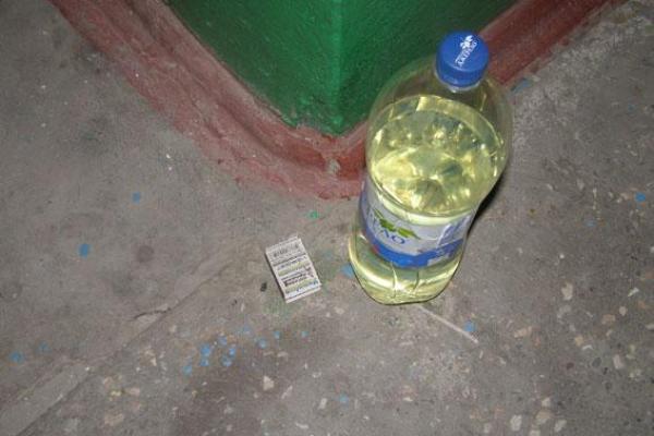 В Лубнах на ручку двери квартиры в многоэтажке повесили гранату В Лубнах на ручку двери квартиры в многоэтажке повесили гранату