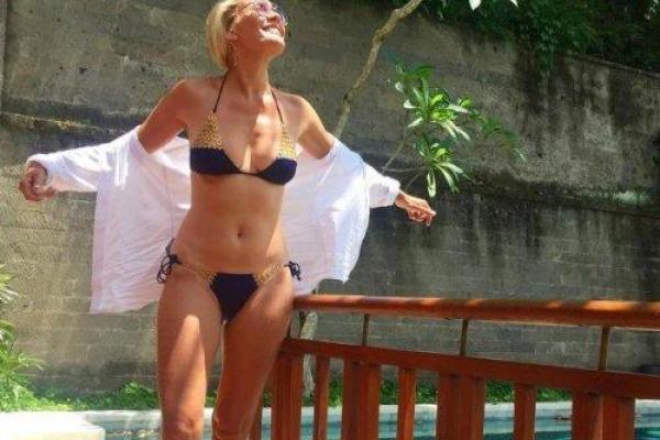 Телеведущая Елена Летучая поразила идеальной фигурой