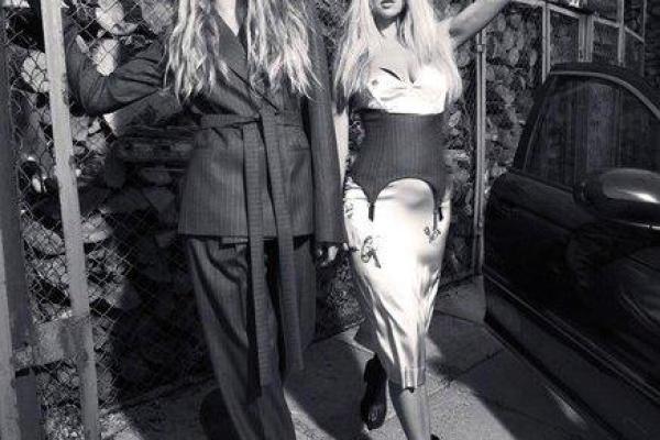 Певица Вера Брежнева поразила снимком со старшей дочерью