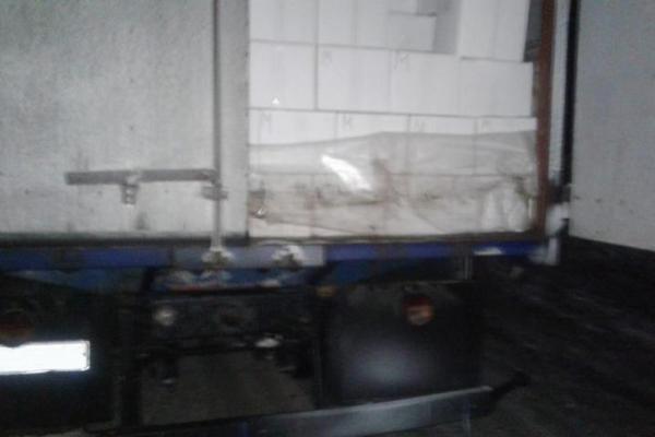 В Сватово задержали "ореховых" контрабандистов В Сватово задержали "ореховых" контрабандистов