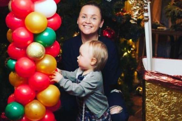 Певица Юлия Проскурякова впервые показала фото подросшей дочери Певица Юлия Проскурякова впервые показала фото подросшей дочери