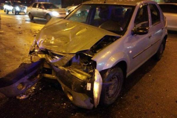 В Харькове произошло масштабное ДТП: столкнулись сразу семь автомобилей, появились фото В Харькове произошло масштабное ДТП: столкнулись сразу семь автомобилей, появились фото