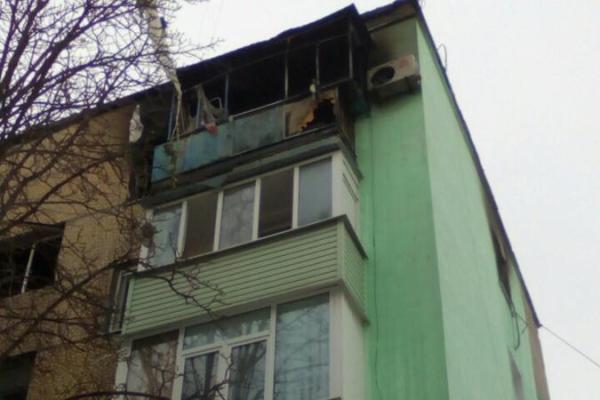 В Харьковской области прогремел мощный взрыв в многоэтажке: одну из жертв взрывной волной выбросило с балкона В Харьковской области прогремел мощный взрыв в многоэтажке: одну из жертв взрывной волной выбросило с балкона