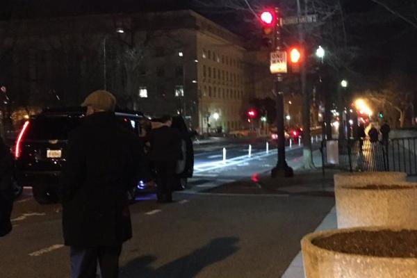 На прощальную вечеринку Обамы приехали Бейонсе, Jay-Z и Джордж Клуни На прощальную вечеринку Обамы приехали Бейонсе, Jay-Z и Джордж Клуни