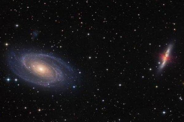 Ученые обнаружили в космосе гигантские нимбы, которые превышают по размерам целые галактики