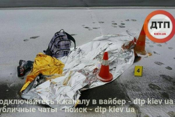 В Киеве произошла страшная авария, в которой погибла 19-летняя девушка В Киеве произошла страшная авария, в которой погибла 19-летняя девушка