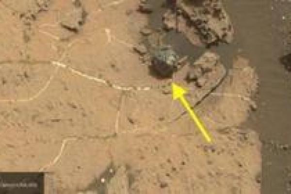 На Марсе удалось найти камень, похожий на мрамор