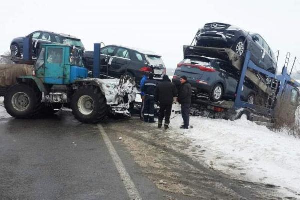 На Полтавщине водитель автовоза попал в кювет На Полтавщине водитель автовоза попал в кювет