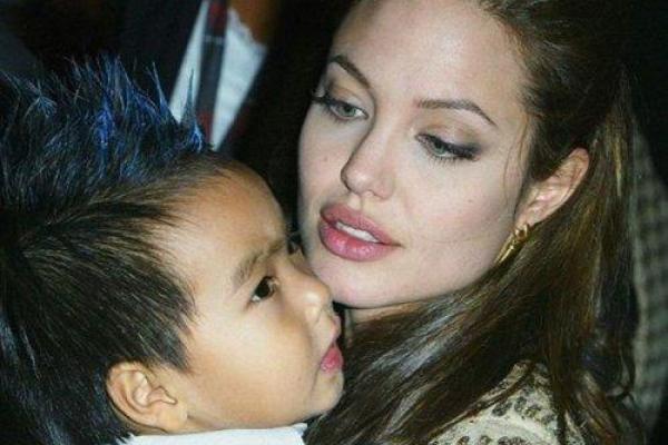 Актриса Анджелина Джоли показала новое фото с сыном