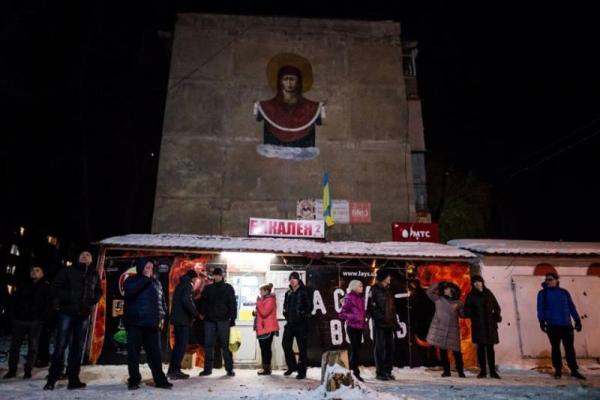 Обстановка в Авдеевке: продолжаются спасательные работы на месте обстрелов, ремонтники восстанавливают электроснабжение