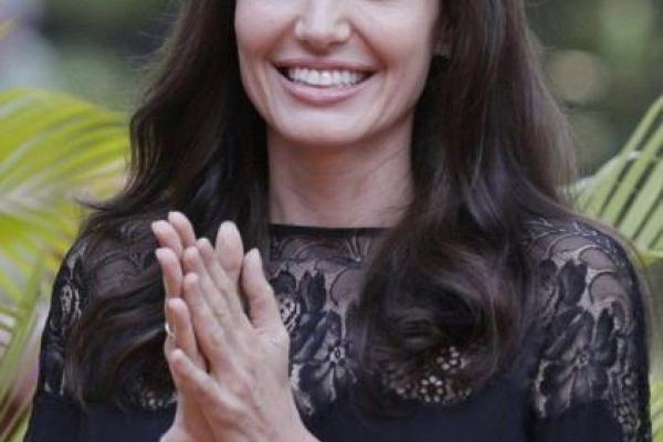 Как выглядит Джоли после развода: фанаты радуются за свою любимицу