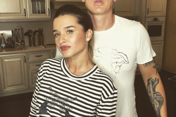 "Бородина, видимо, по морде получила" - в соцсети раскритиковали снимок Ксении с мужем