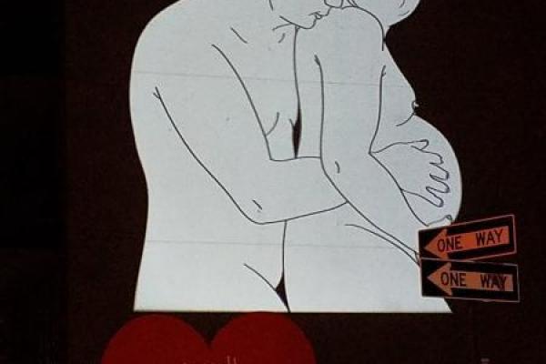 "Беременный" Трамп в объятиях Путина: соцсети взорвало новое фото