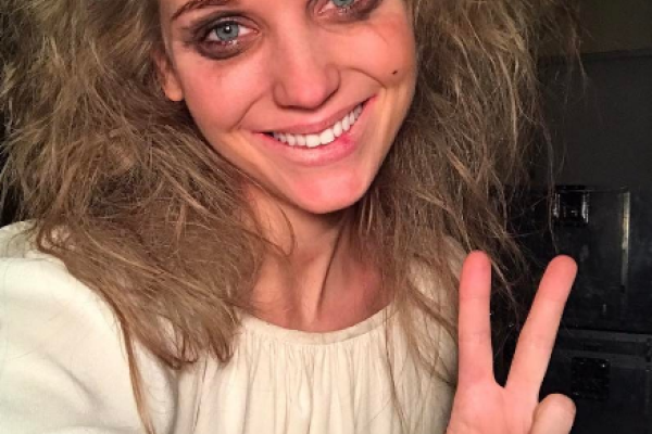 Актриса Кристина Асмус шокировала пользователей необычным макияжем