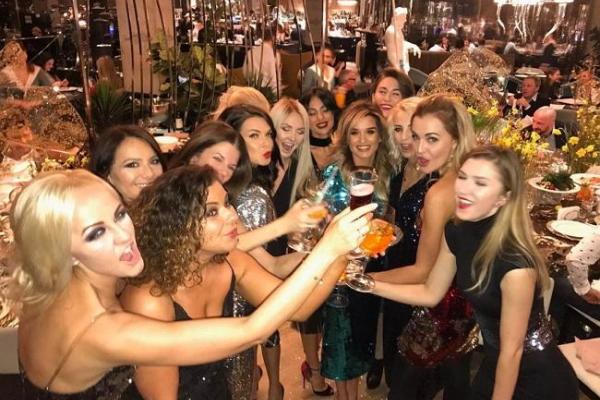 В Сети появились блестящие снимки со дня рождения Ксении Бородиной В Сети появились блестящие снимки со дня рождения Ксении Бородиной