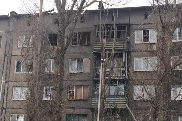 Появились шокирующие кадры разрушенных в результате обстрела многоэтажек Авдеевки