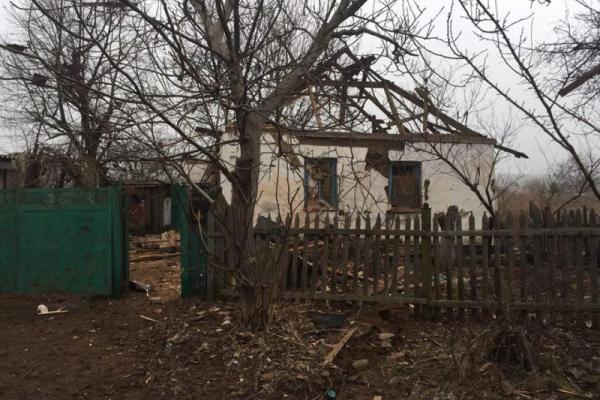 В Сети появились новые снимки последствий вчерашнего обстрела Авдеевки