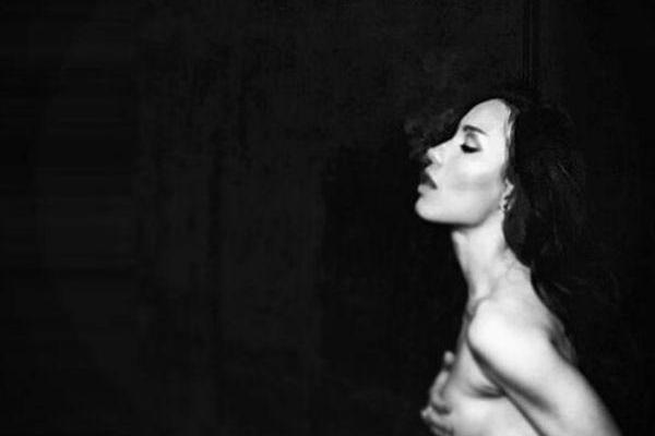 Певица Виктория Дайнеко публично обнажилась после расставания с супругом Певица Виктория Дайнеко публично обнажилась после расставания с супругом