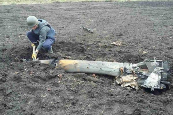 В Балаклее до сих пор взрываются снаряды, на улицах лежат неразорвавшиеся боеприпасы