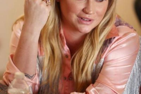 Известная американская певица шокировала своей фигурой Известная американская певица шокировала своей фигурой