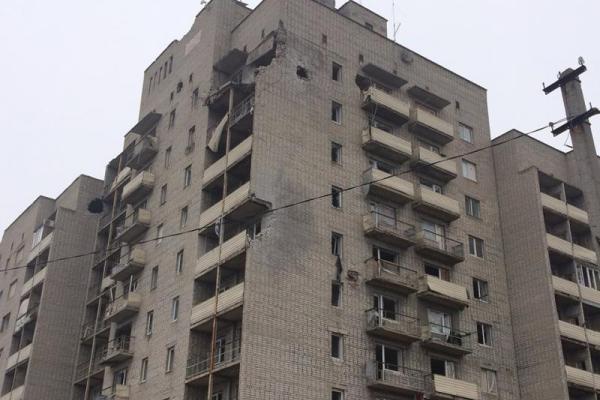 Появились шокирующие кадры разрушенных в результате обстрела многоэтажек Авдеевки