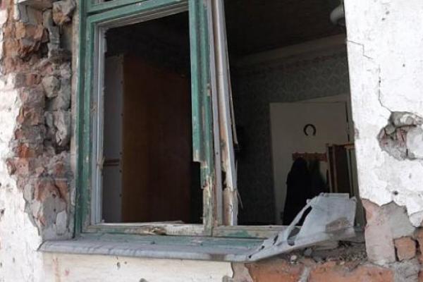 Ночной обстрел Петровского района Донецка: появились жуткие кадры Ночной обстрел Петровского района Донецка: появились жуткие кадры
