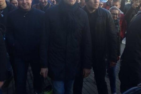 Люди идут за Навальным: в Москве и Питере протестуют против тотального воровства бюджетных денег