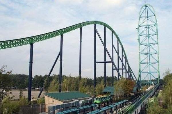 В сети показали самые жуткие американские горки