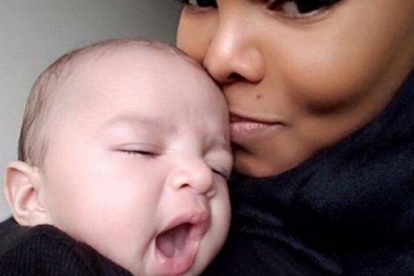 Певица Джанет Джексон впервые показала фото сына: поклонники в восторге