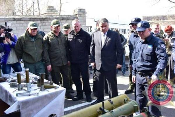 Вячеслав Аброськин будет курировать работу полицейских в зоне АТО Вячеслав Аброськин будет курировать работу полицейских в зоне АТО