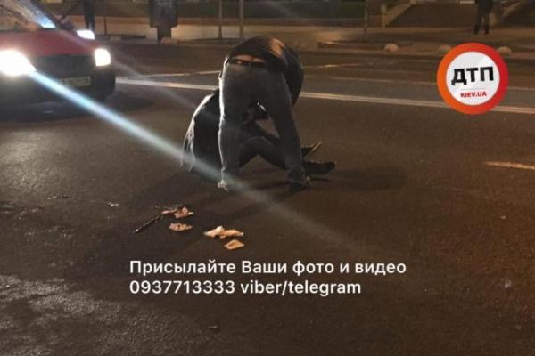 В Киеве ночью произошло ДТП: появились фото В Киеве ночью произошло ДТП: появились фото