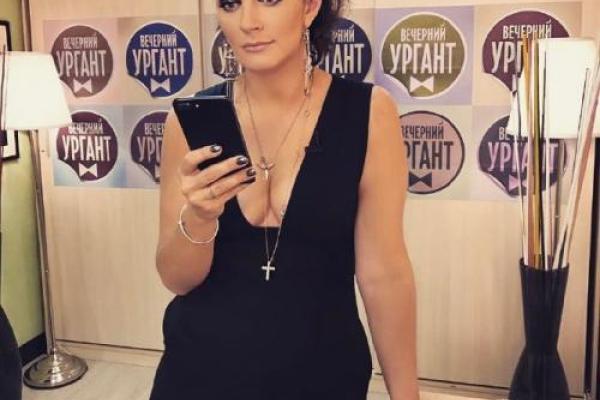 Актриса Алика Смехова жестко раскритиковала свою коллегу Елену Ваенгу Актриса Алика Смехова жестко раскритиковала свою коллегу Елену Ваенгу