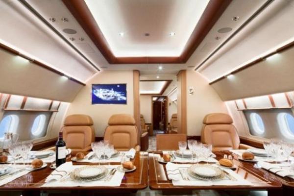 Тимати показал самолет Кадырова за 80 млн долларов