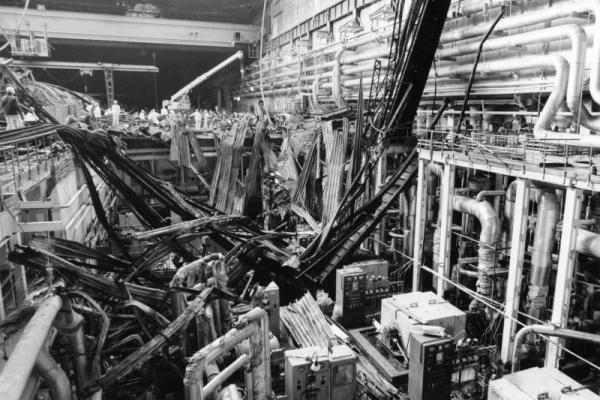 Герои Чернобыля - тридцать первая весна Герои Чернобыля - тридцать первая весна