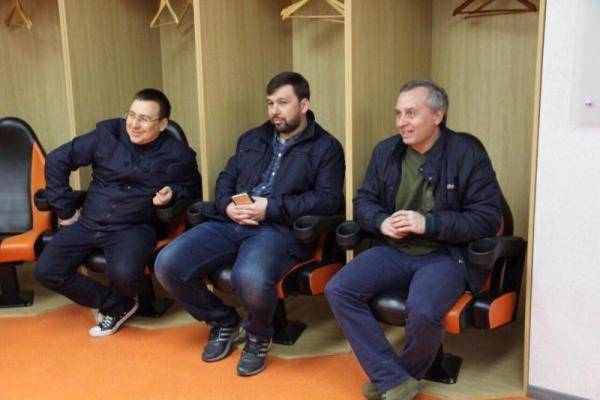 Как выглядит газон Донбасс Арены после "национализации": появились шокирующие фото Как выглядит газон Донбасс Арены после "национализации": появились шокирующие фото