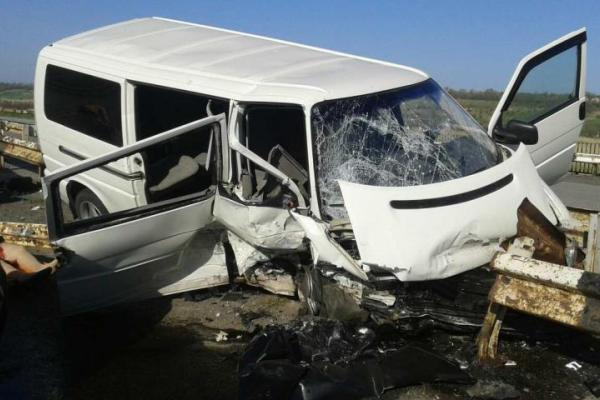 В Днепропетровской области произошло смертельное ДТП: стали известны подробности В Днепропетровской области произошло смертельное ДТП: стали известны подробности