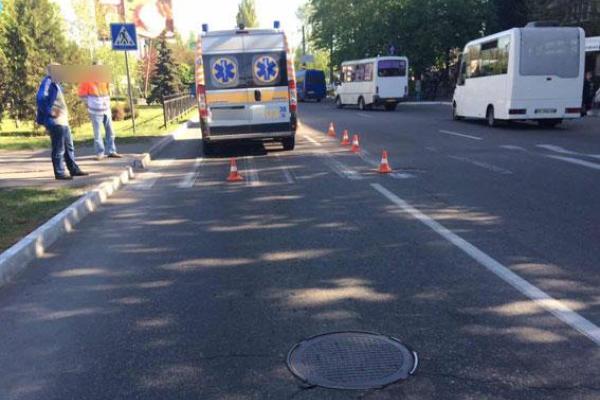 В Кременчуге произошло страшное ДТП с участием кареты скорой помощи - кадры В Кременчуге произошло страшное ДТП с участием кареты скорой помощи - кадры