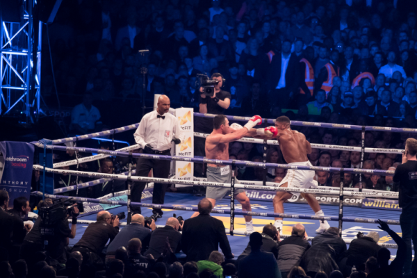 Виталий Кличко о поединке брата: Это был бой гладиаторов. Встретились два лучших бойца в мире