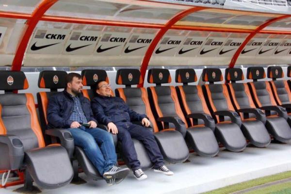 Как выглядит газон Донбасс Арены после "национализации": появились шокирующие фото Как выглядит газон Донбасс Арены после "национализации": появились шокирующие фото