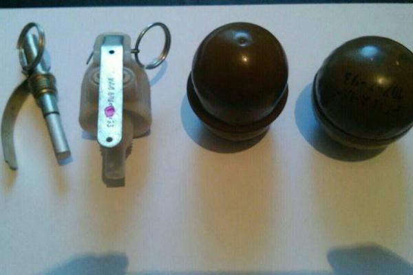 В зоне АТО нашли тайники с выстрелами к гранатометам и гранатами производства РФ