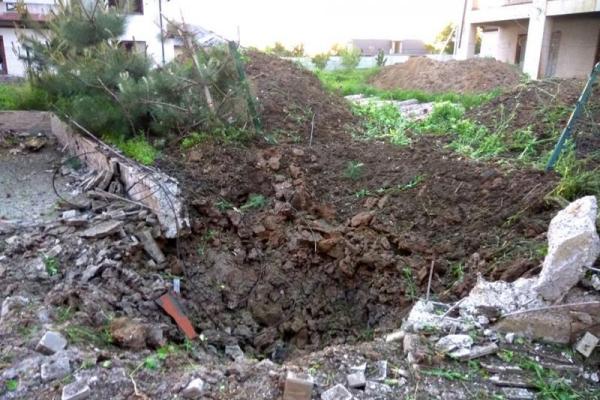 Боевики обстреляли жилой сектор Широкино и Бердянского: появились фото пожаров Боевики обстреляли жилой сектор Широкино и Бердянского: появились фото пожаров