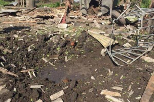 Боевики цинично обстреляли Авдеевку: мирный житель получил ранение в голову