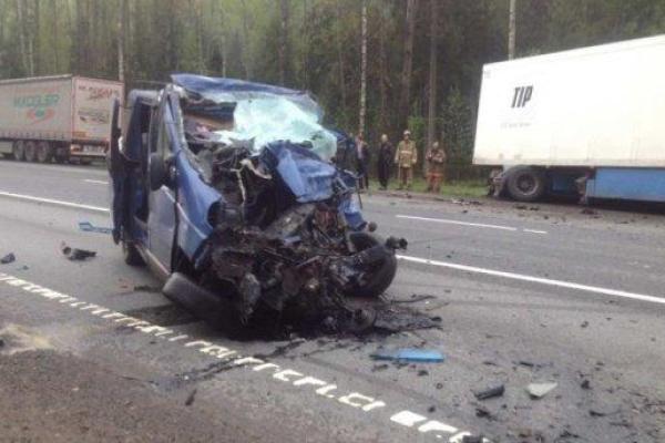В жутком ДТП в России погибли 5 украинцев: появились фото с места трагедии