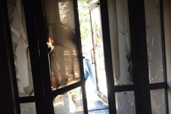 В Днепре подожгли офис "Оппозиционного блока"