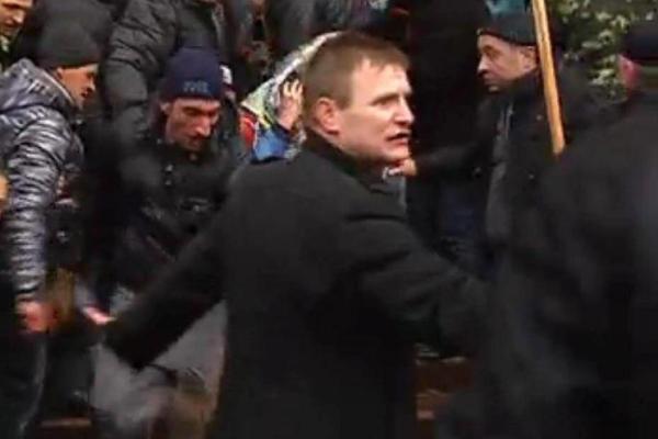 В нападении на Навального подозревают харьковского сепаратиста В нападении на Навального подозревают харьковского сепаратиста