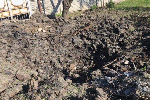 Появились кадры разрушений в Красногоровке, которая попала под жестокий обстрел боевиков