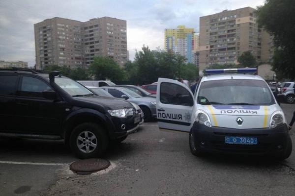 В Киеве произошла стрельба, ранен мужчина В Киеве произошла стрельба, ранен мужчина