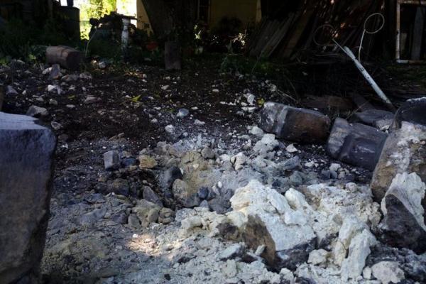 Появились фото последствий обстрела Красногоровки Появились фото последствий обстрела Красногоровки