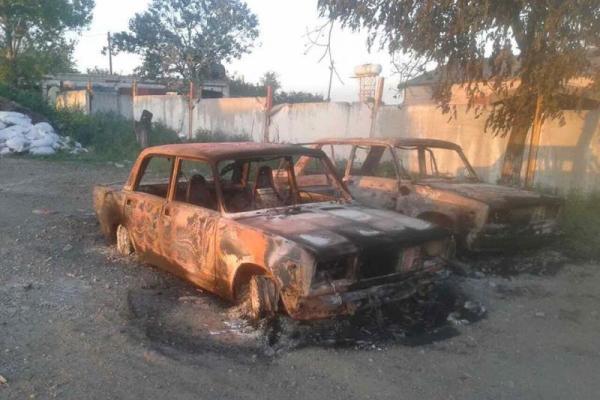 Боевики обстреляли мирную Сартану: разрушены здания и повреждены автомобили Боевики обстреляли мирную Сартану: разрушены здания и повреждены автомобили